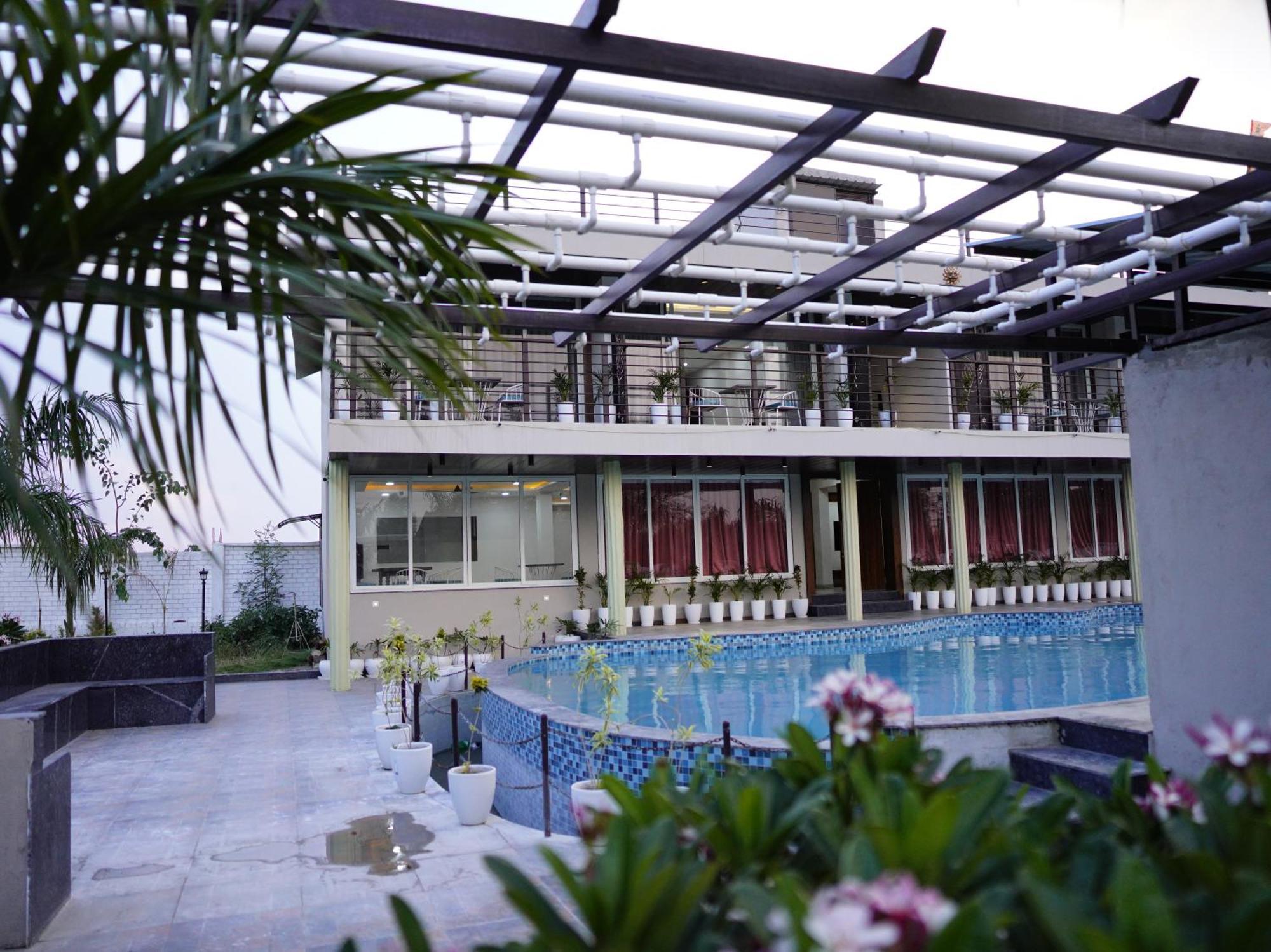Fun O Farm Luxury Farm Villa Indore Dış mekan fotoğraf
